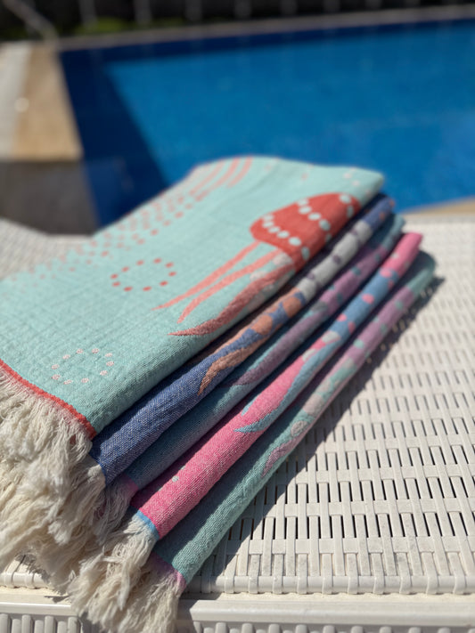 100% cotton Jelly Fish towel/throw, Light Blue & Light pink