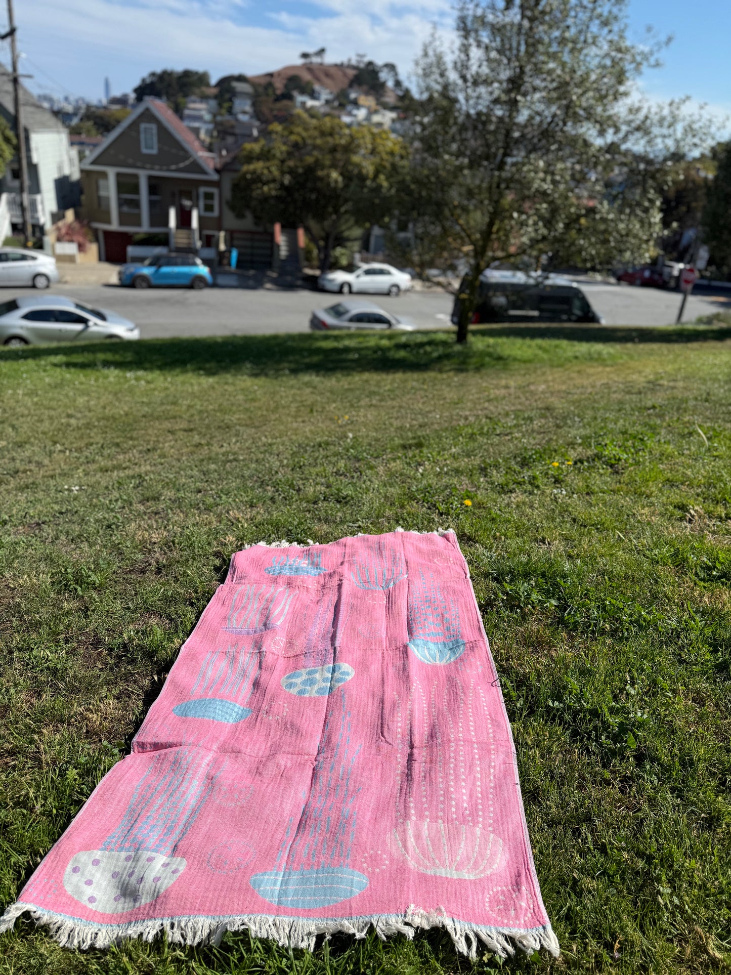 100% cotton Jelly Fish towel/throw, Pink & Turquoise