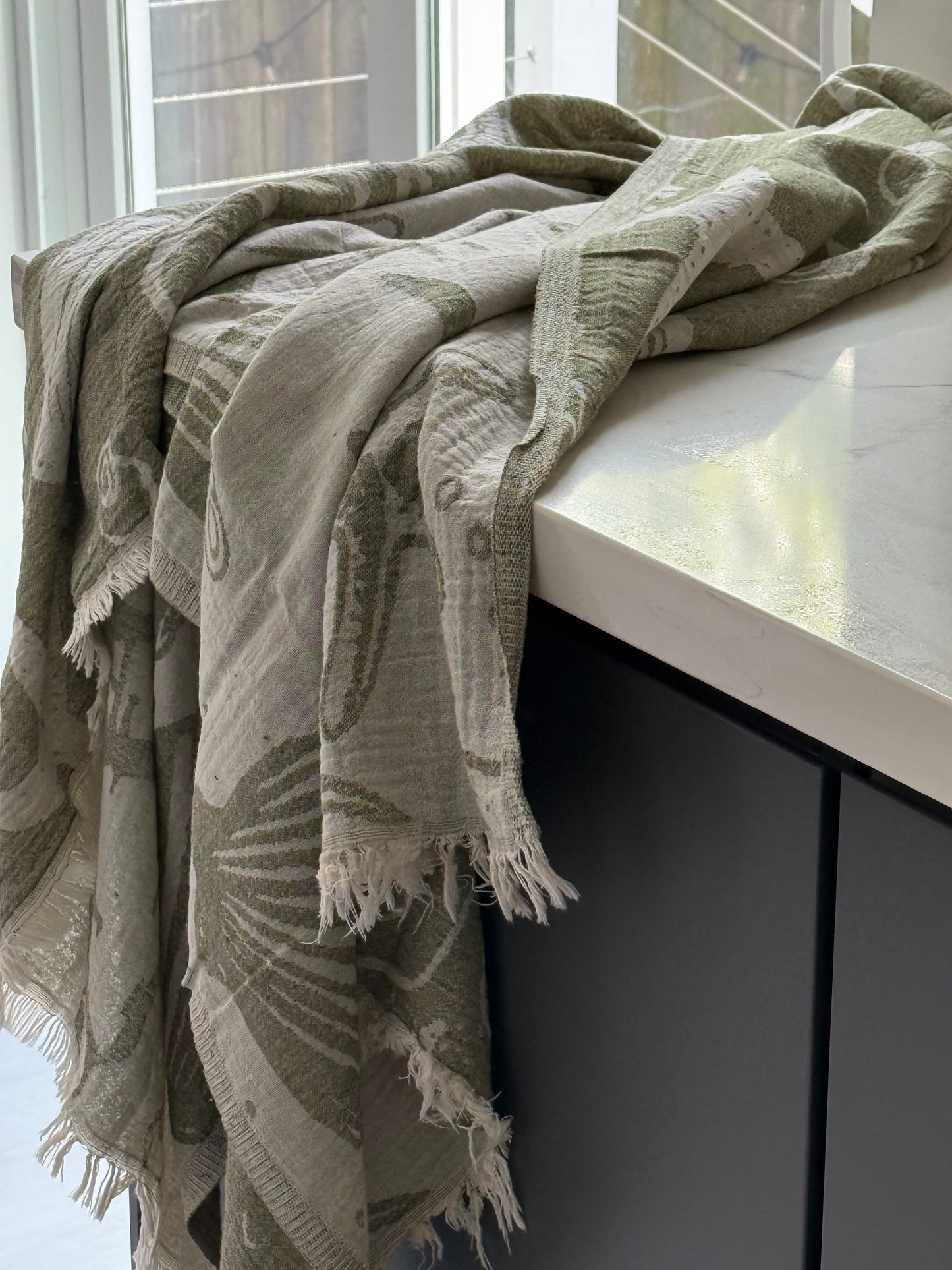 Beach Towel - Sea shells - green & beige